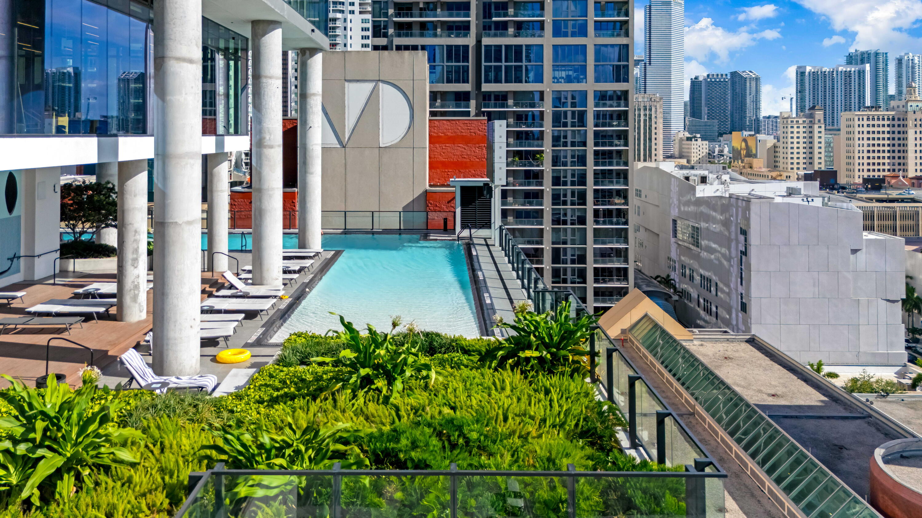 MAP OF MIAMI DADE CO. FL. PB B-41 - Residential