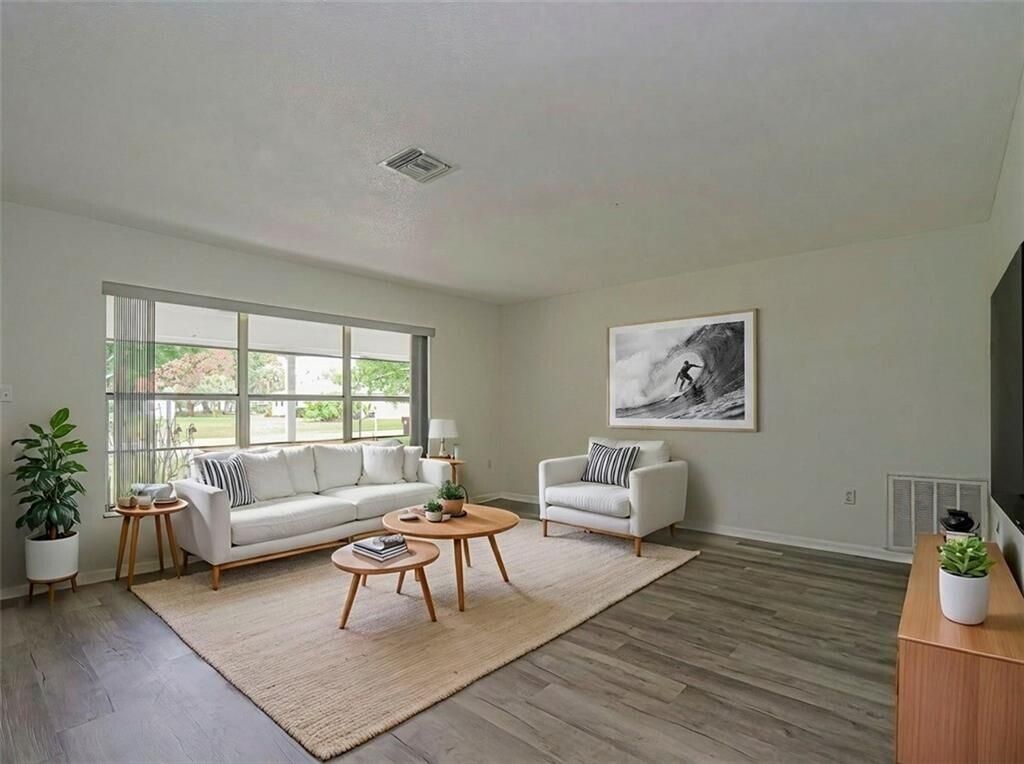 Photo of 136 16th Avenue, Vero Beach, FL 32962 (MLS # B26022248)