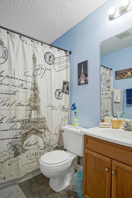 SEAGRASS CONDOMINIUM - Residential