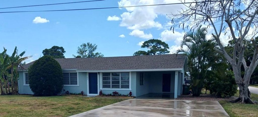 Photo of 4304 Diamond Road, Palm Springs, FL 33461 (MLS # R10990343)