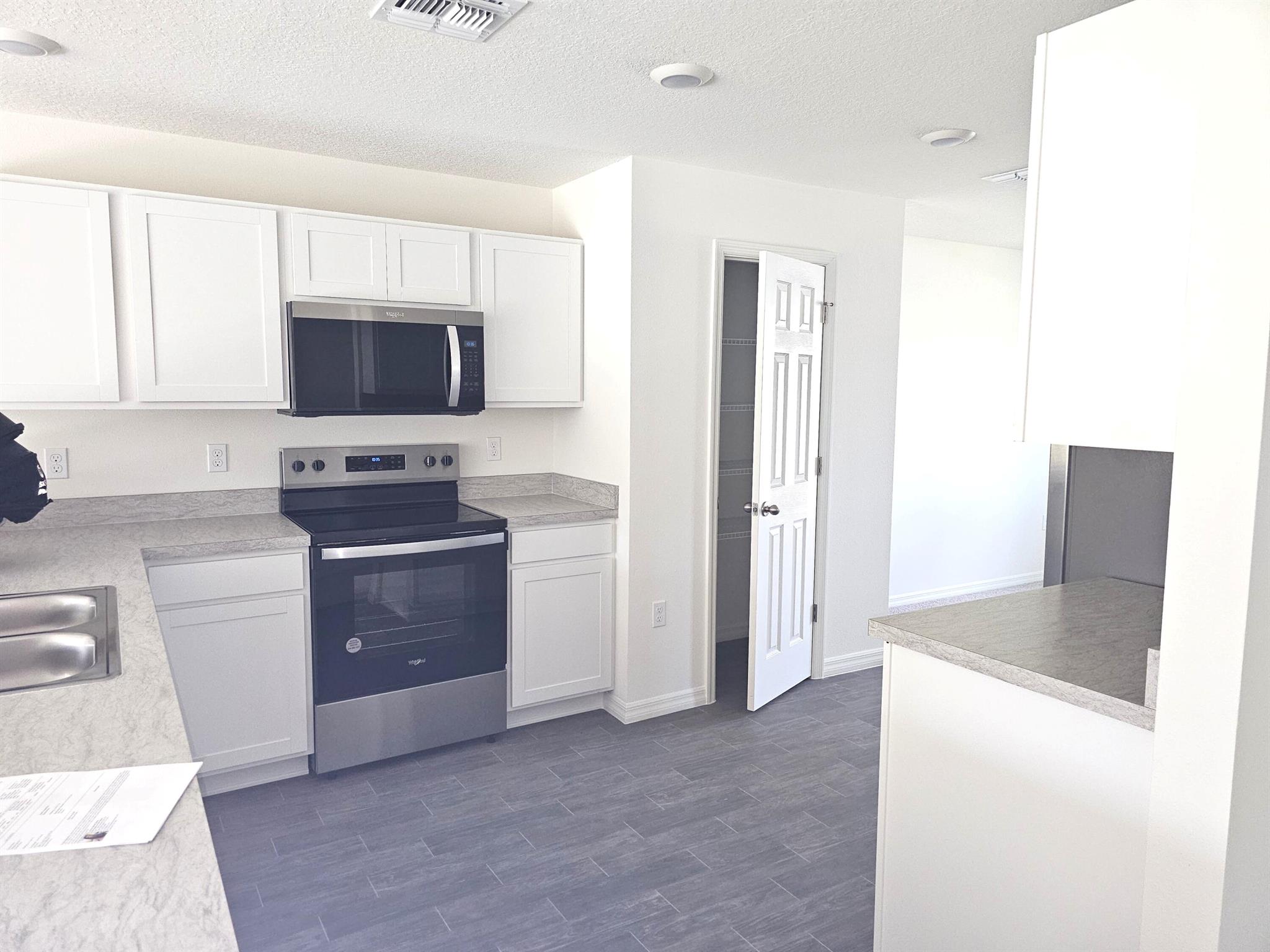 PORT ST LUCIE SECTION 22 - Residential Lease