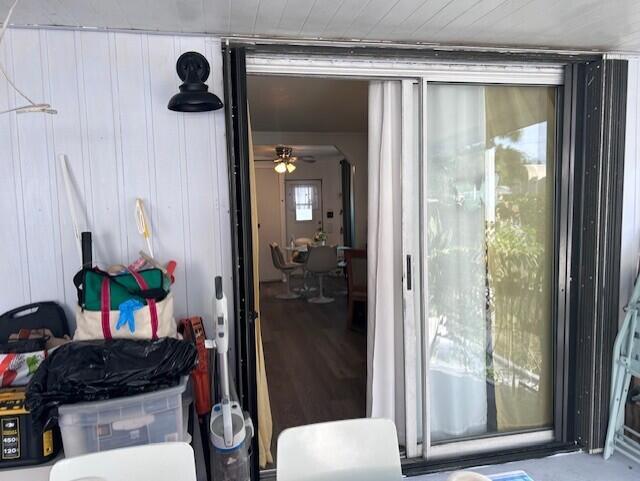 Spanish Lakes Riverfront - Residential