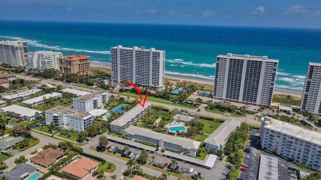 Photo of 2700 Banyan Road #36, Boca Raton, FL 33432 (MLS # R10995424)