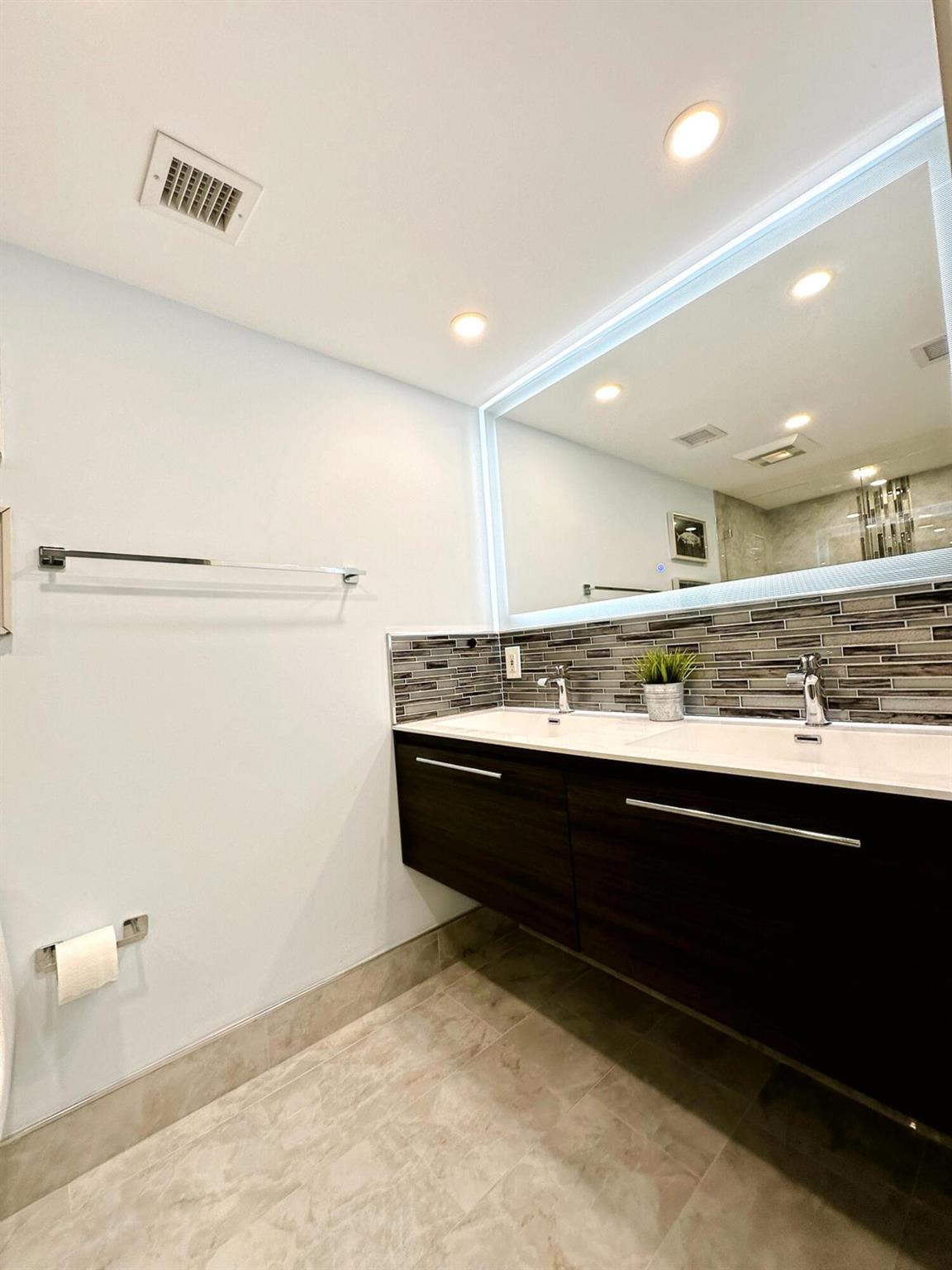HIGHLAND BEACH CLUB CONDO - Residential Lease