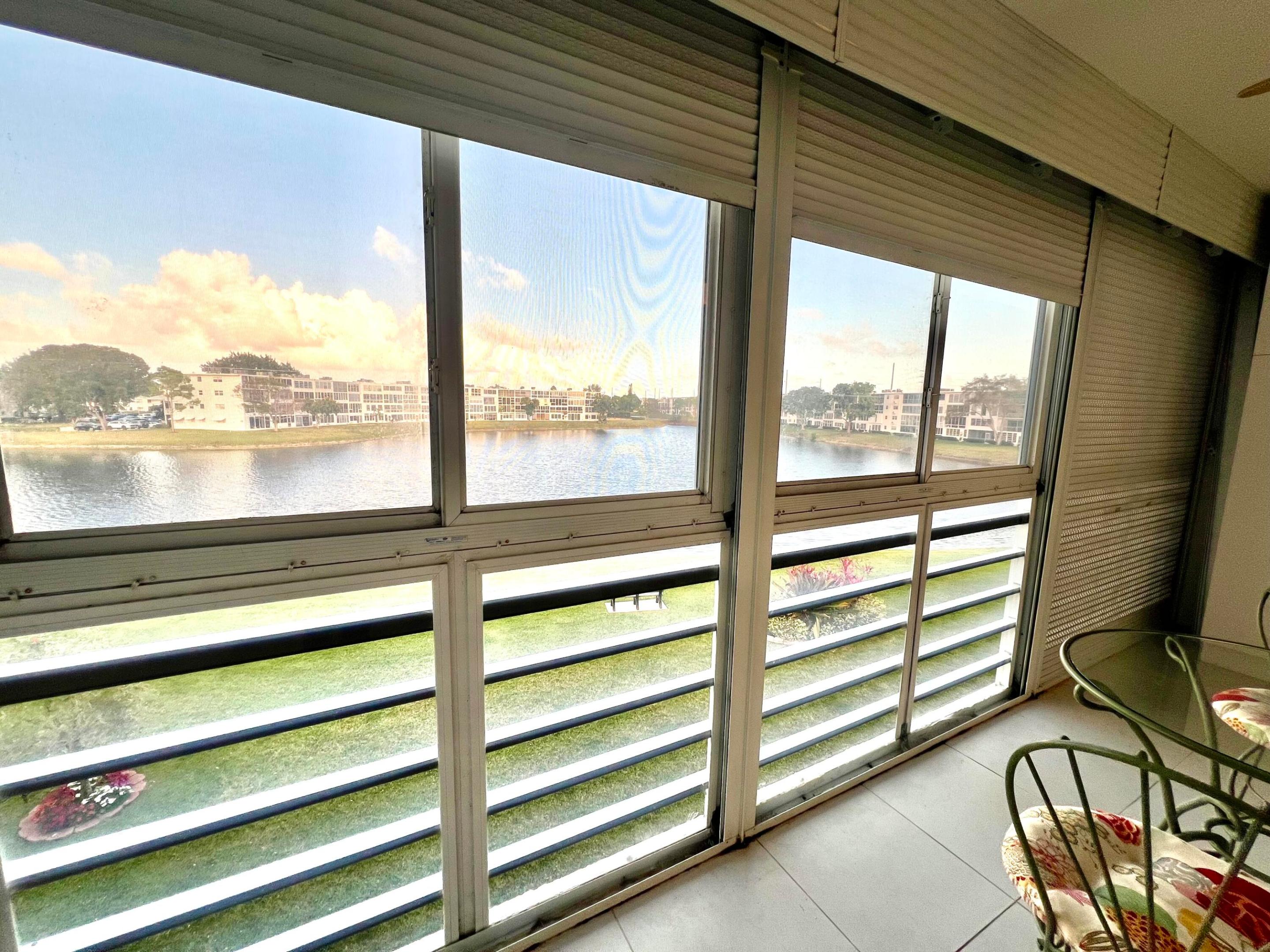 OAKRIDGE U CONDO - Residential