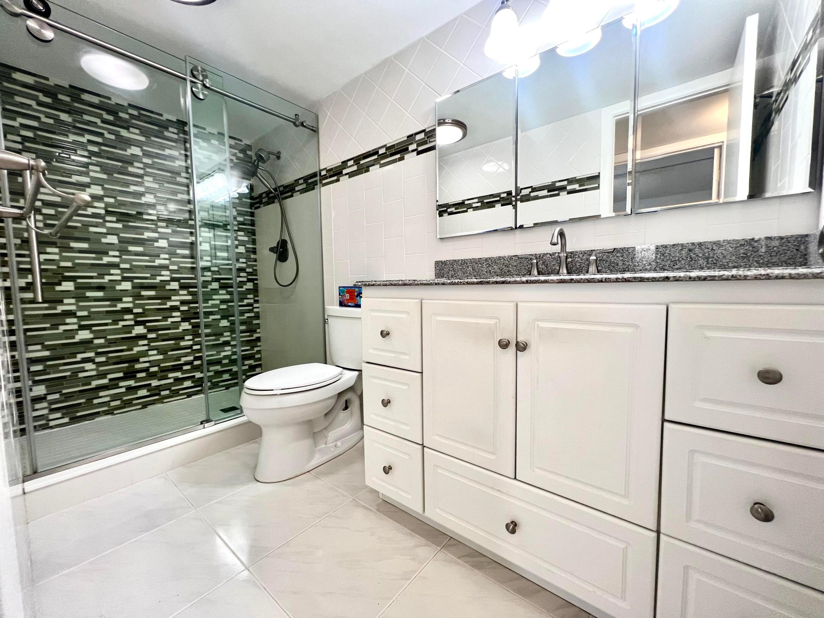 OAKRIDGE U CONDO - Residential