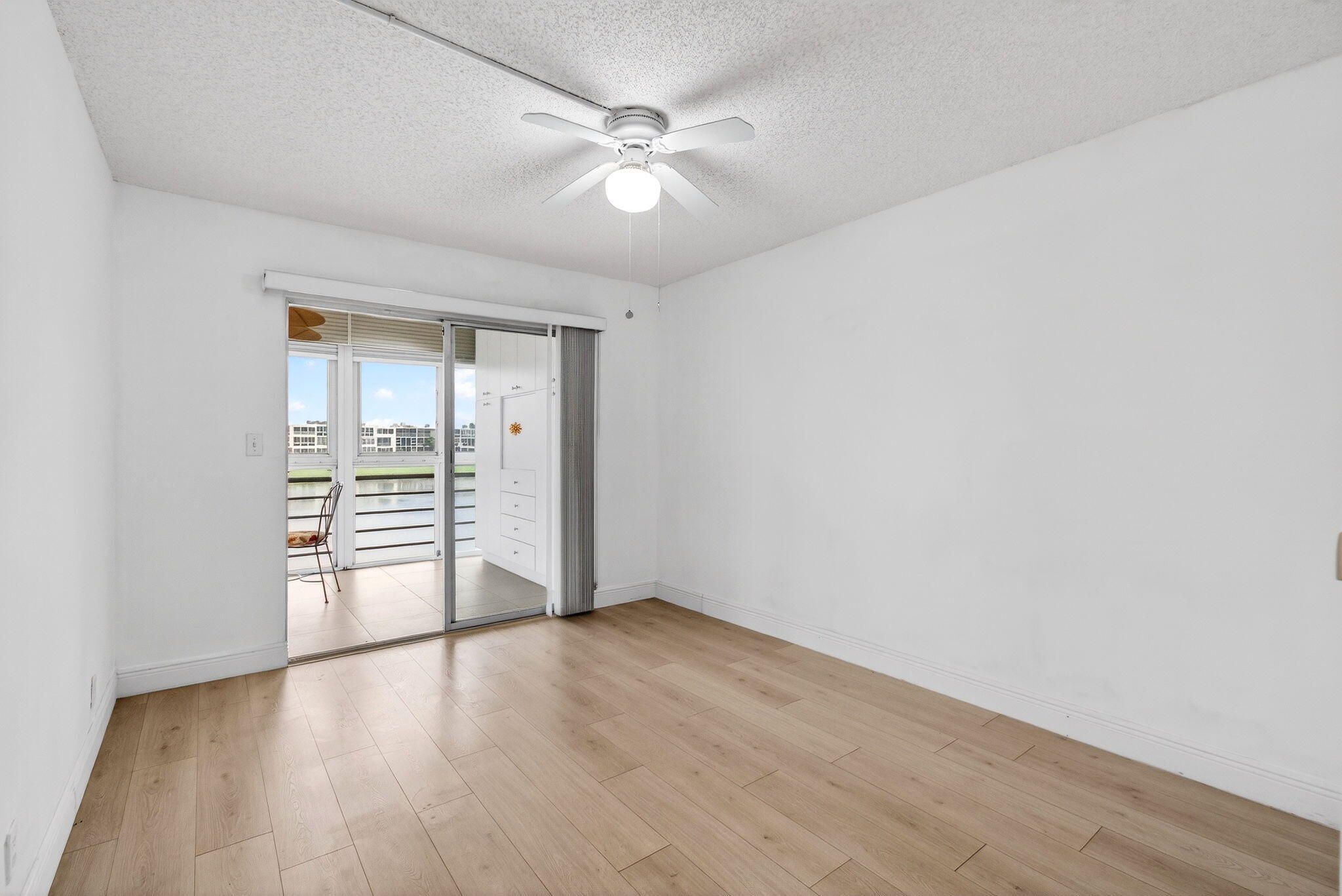 OAKRIDGE U CONDO - Residential