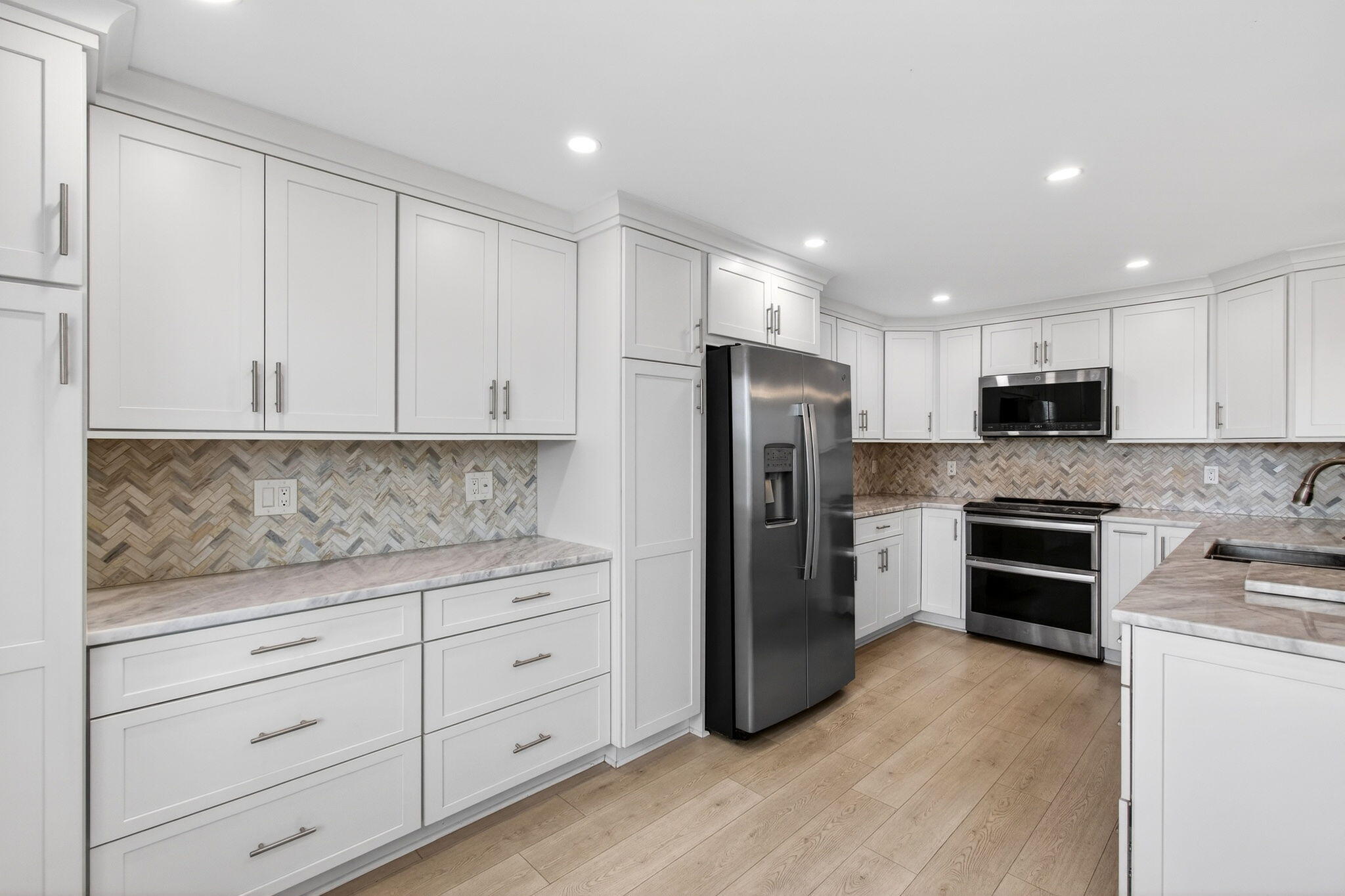 OAKRIDGE U CONDO - Residential