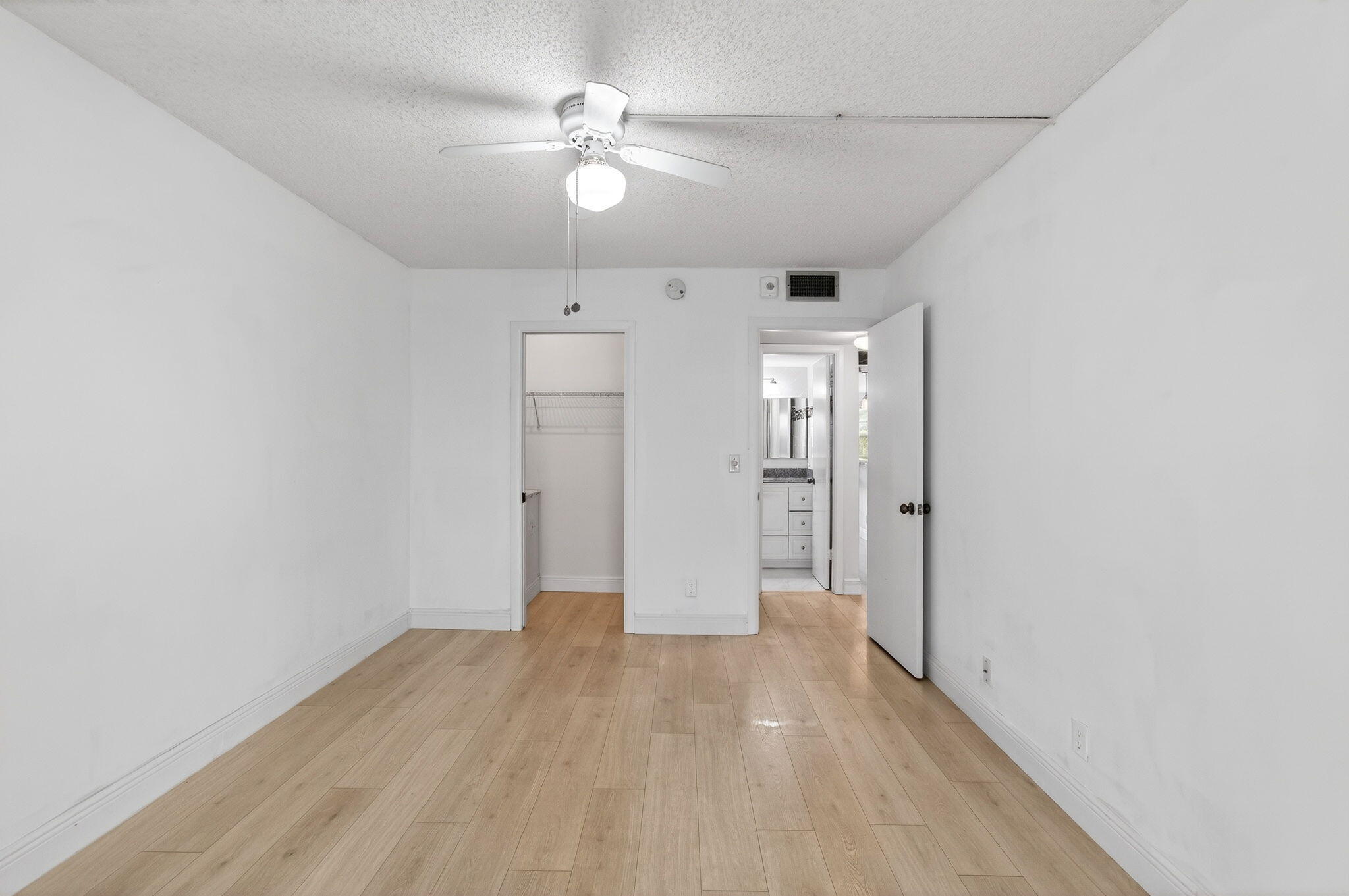 OAKRIDGE U CONDO - Residential