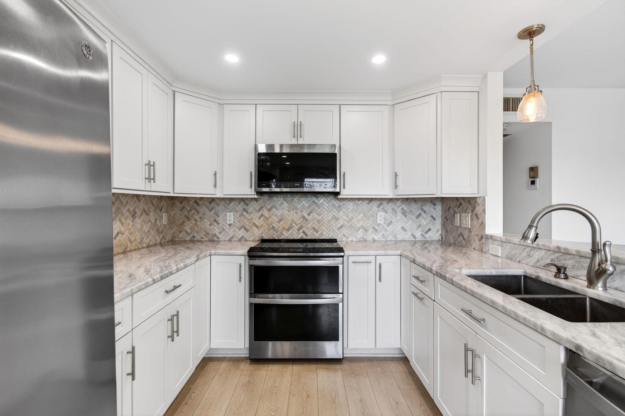 OAKRIDGE U CONDO - Residential