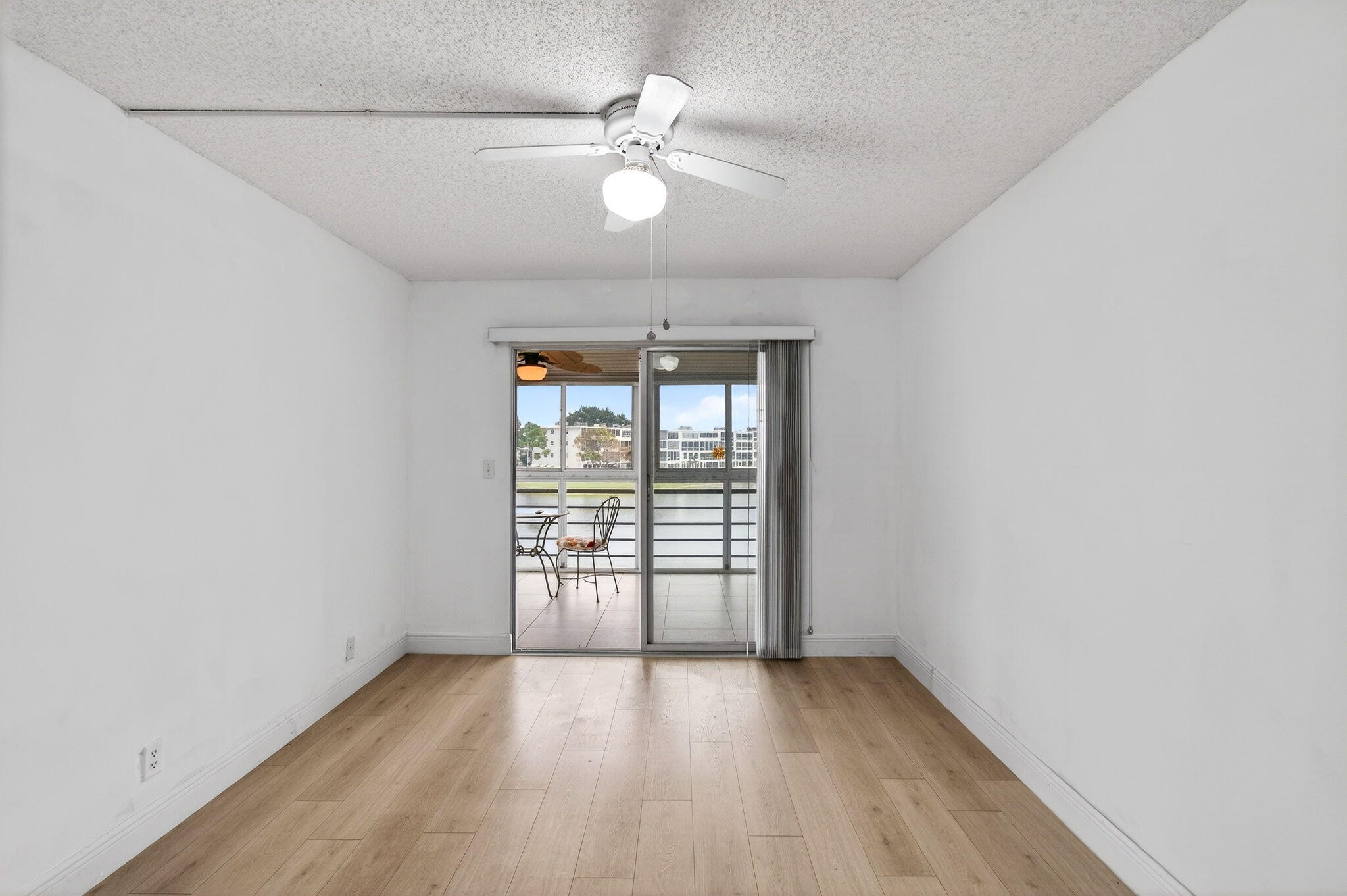 OAKRIDGE U CONDO - Residential