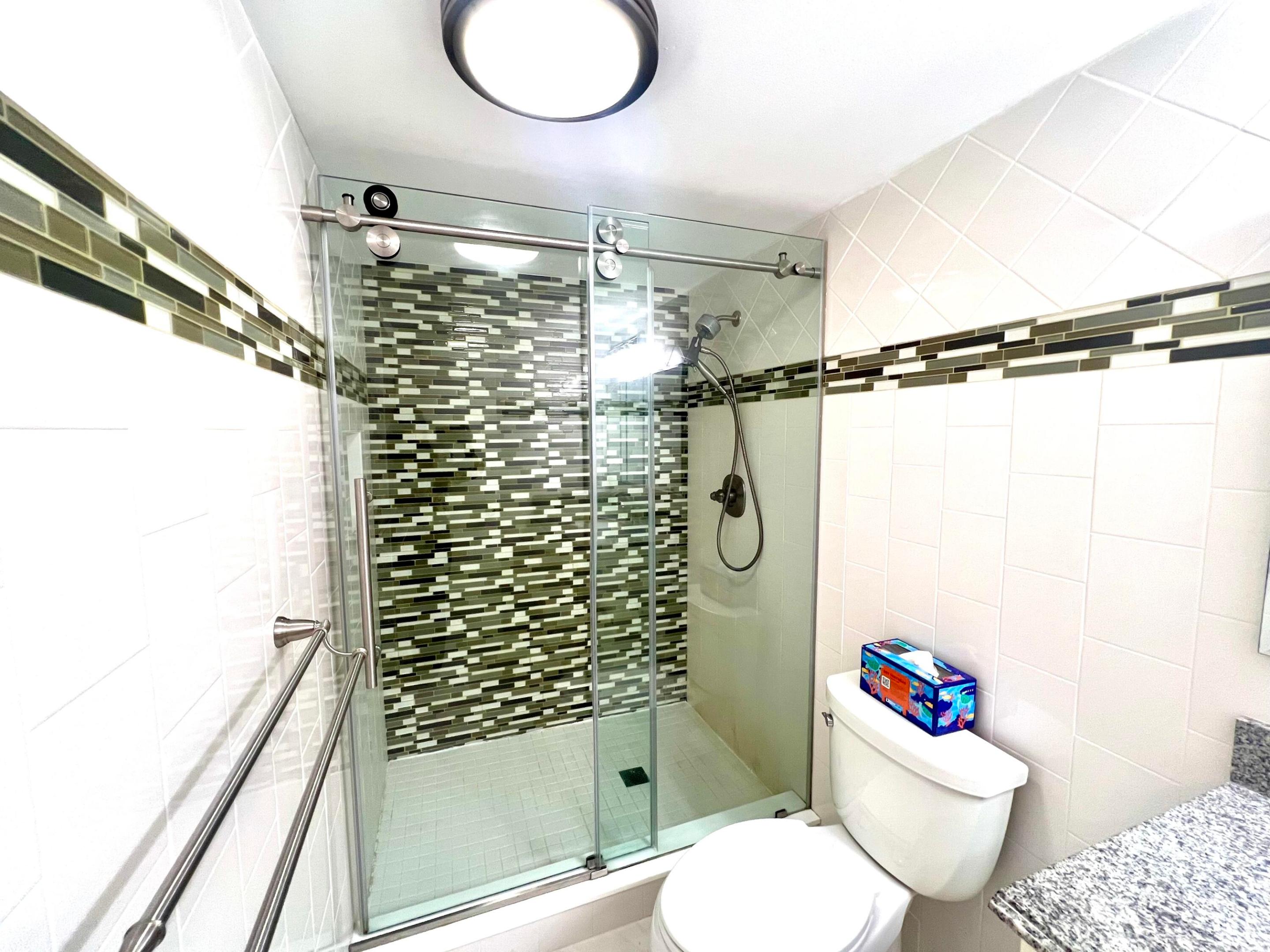 OAKRIDGE U CONDO - Residential