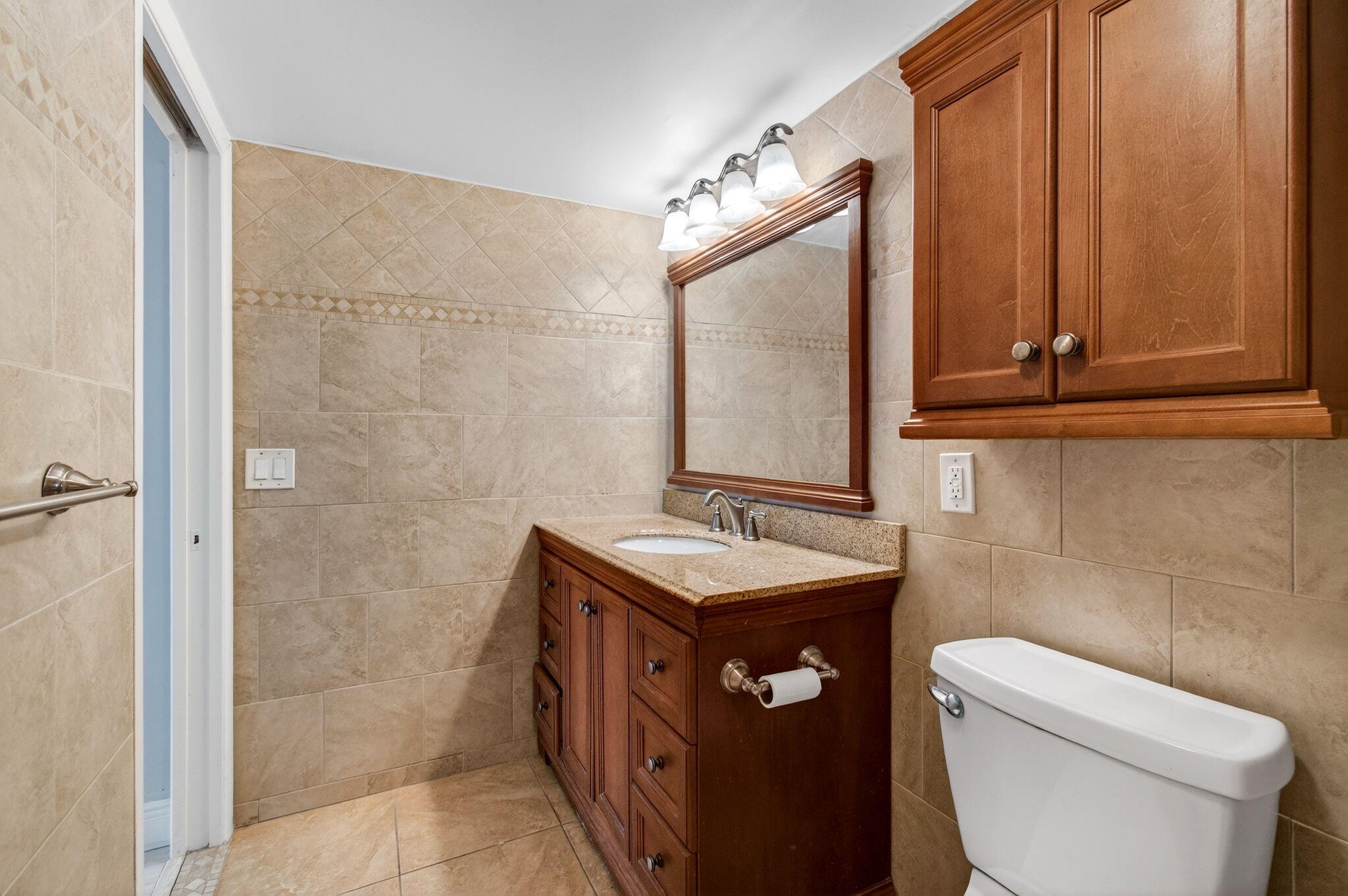 OAKRIDGE U CONDO - Residential