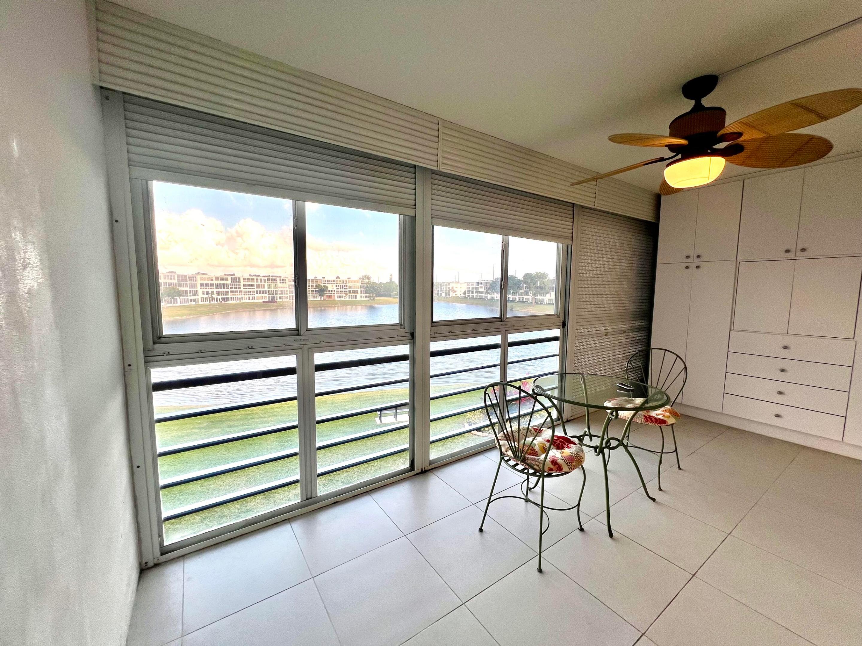 OAKRIDGE U CONDO - Residential