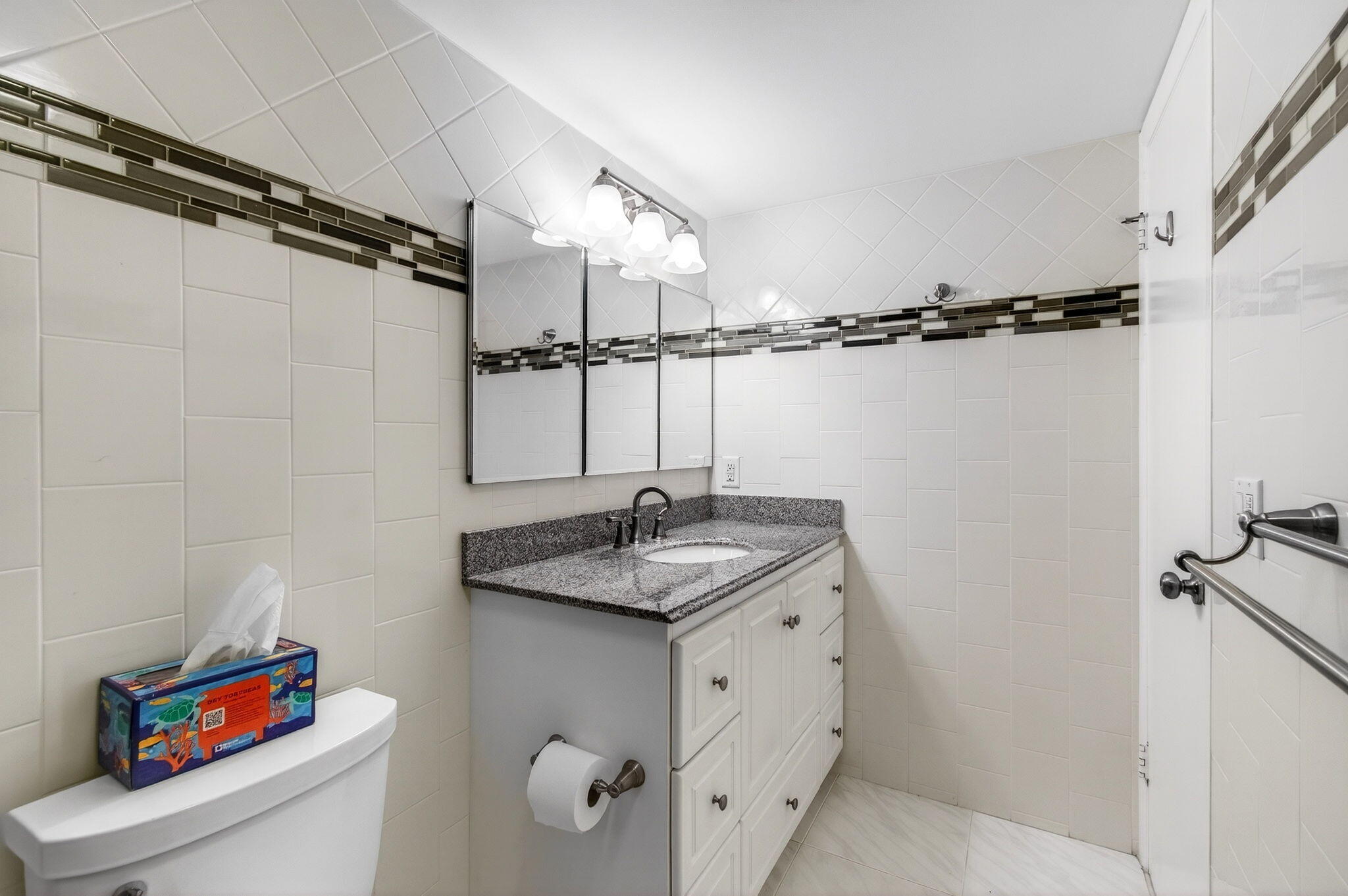 OAKRIDGE U CONDO - Residential