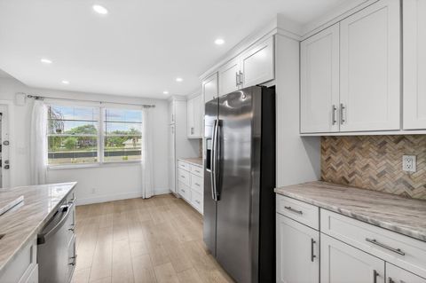 Tiny photo for 3084 Oakridge U, Deerfield Beach, FL 33442 (MLS # B26001204)