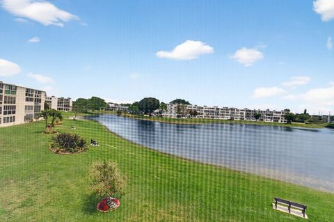 Tiny photo for 3084 Oakridge U, Deerfield Beach, FL 33442 (MLS # B26001204)