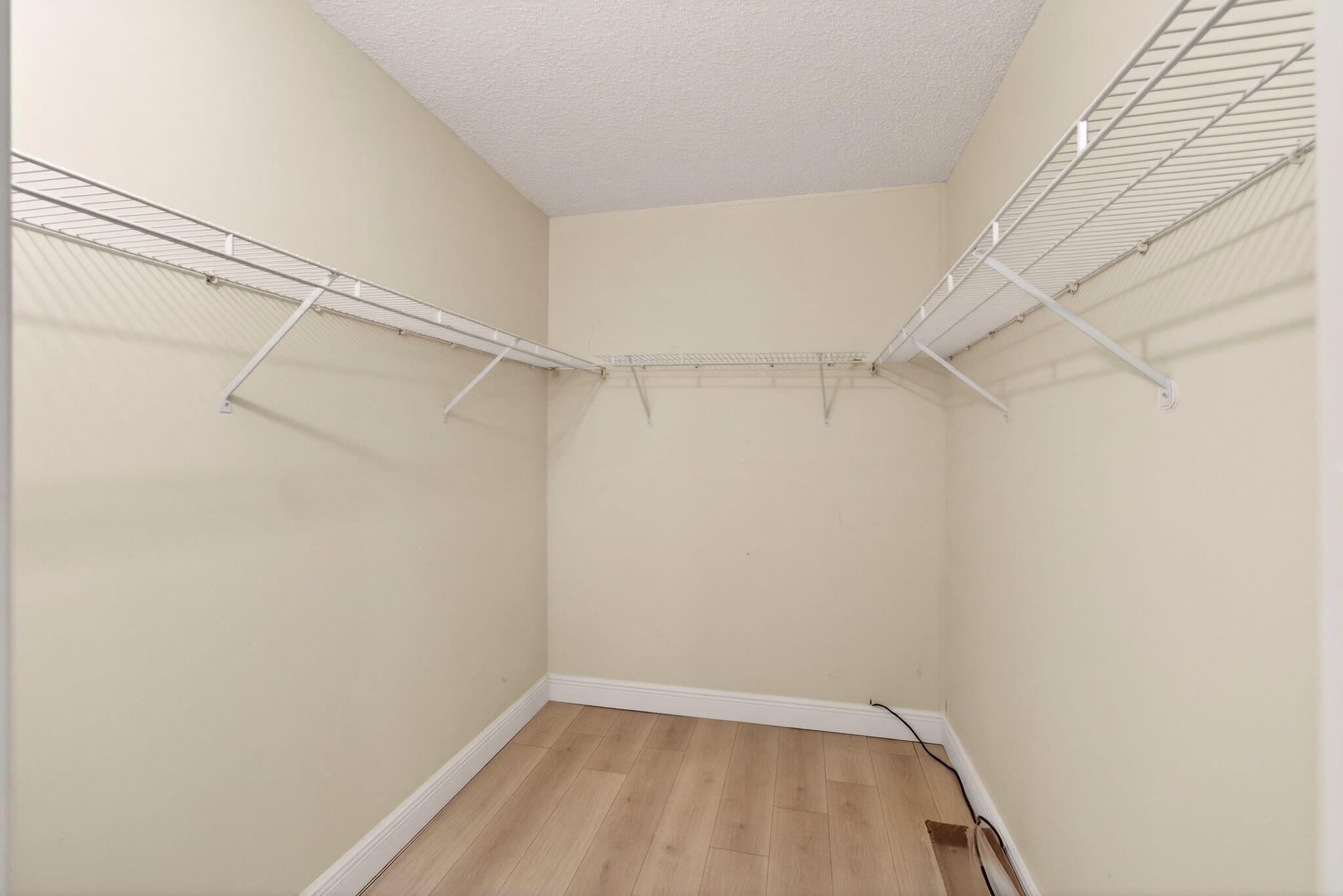 OAKRIDGE U CONDO - Residential