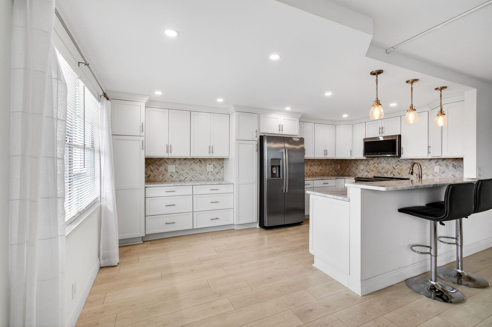 OAKRIDGE U CONDO - Residential