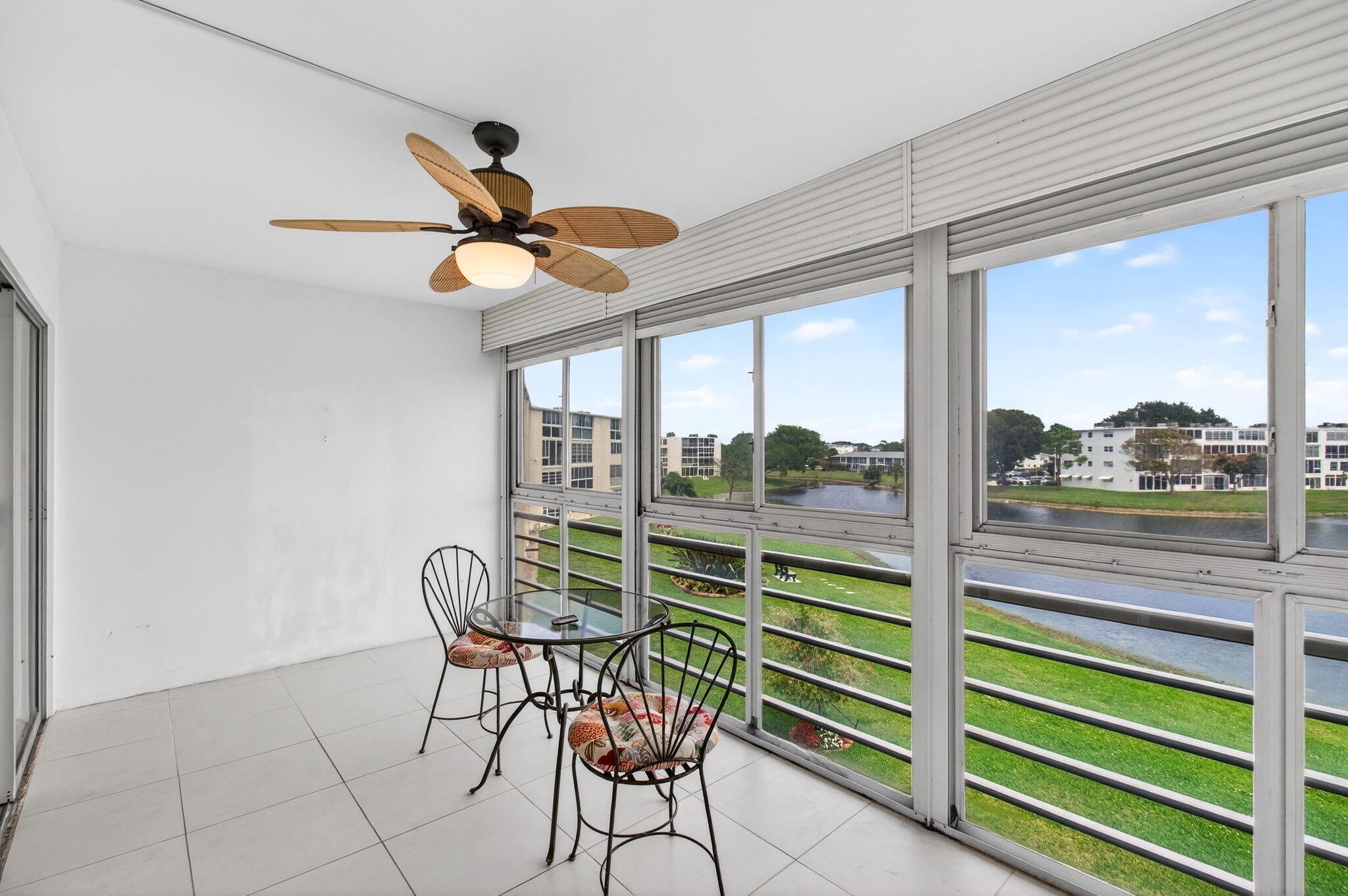 OAKRIDGE U CONDO - Residential