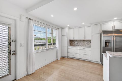 Tiny photo for 3084 Oakridge U, Deerfield Beach, FL 33442 (MLS # B26001204)