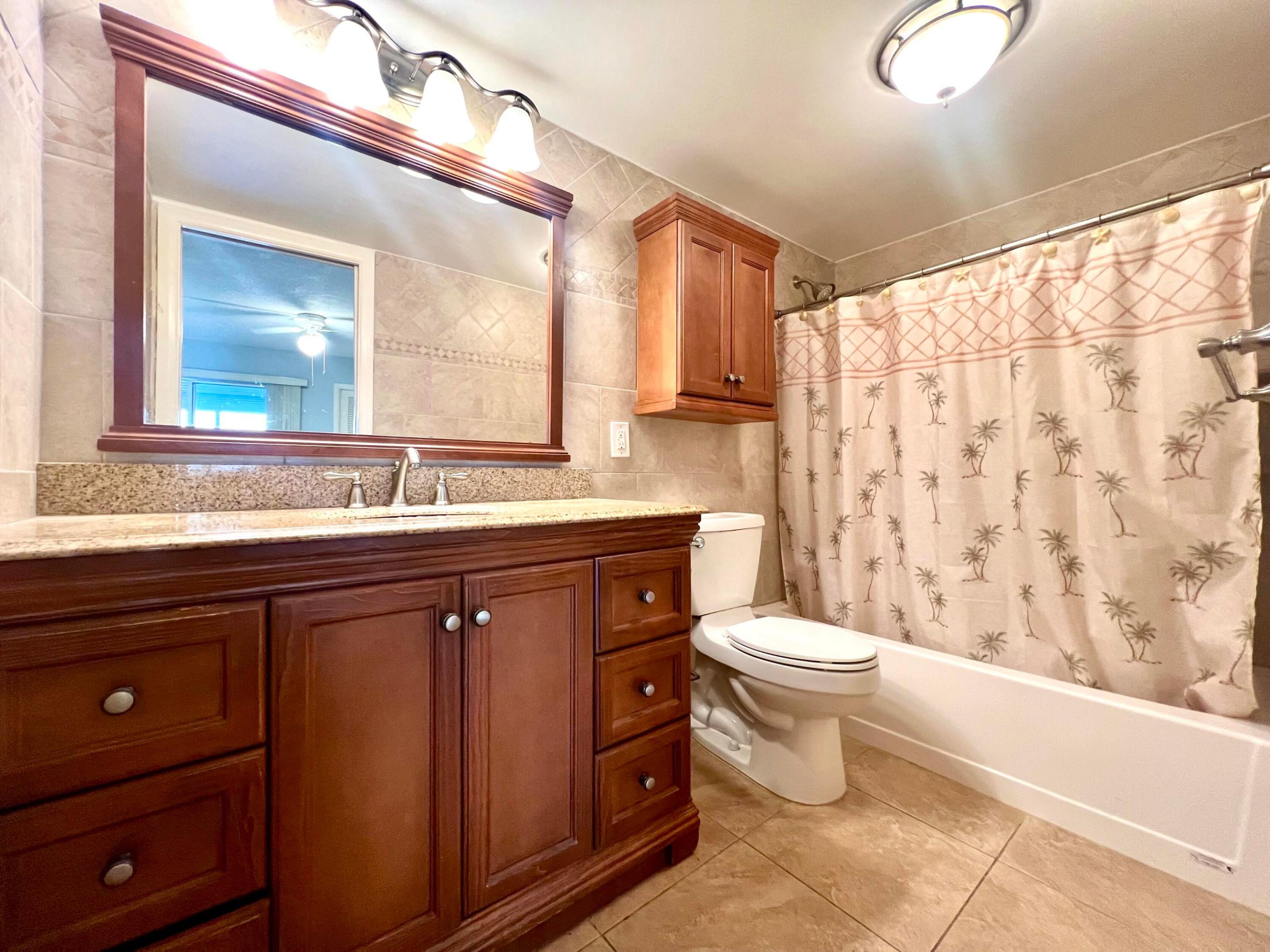 OAKRIDGE U CONDO - Residential