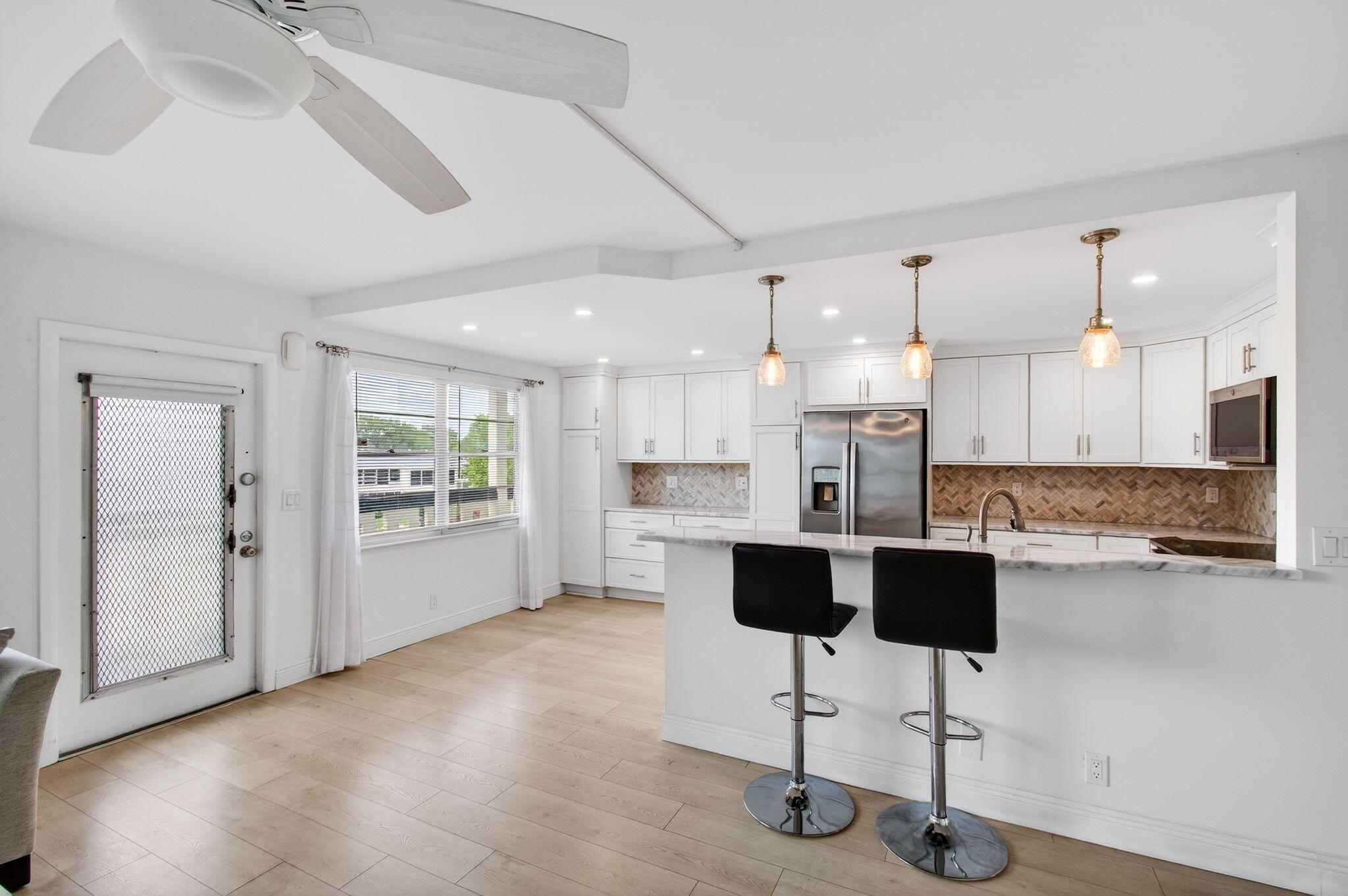 OAKRIDGE U CONDO - Residential