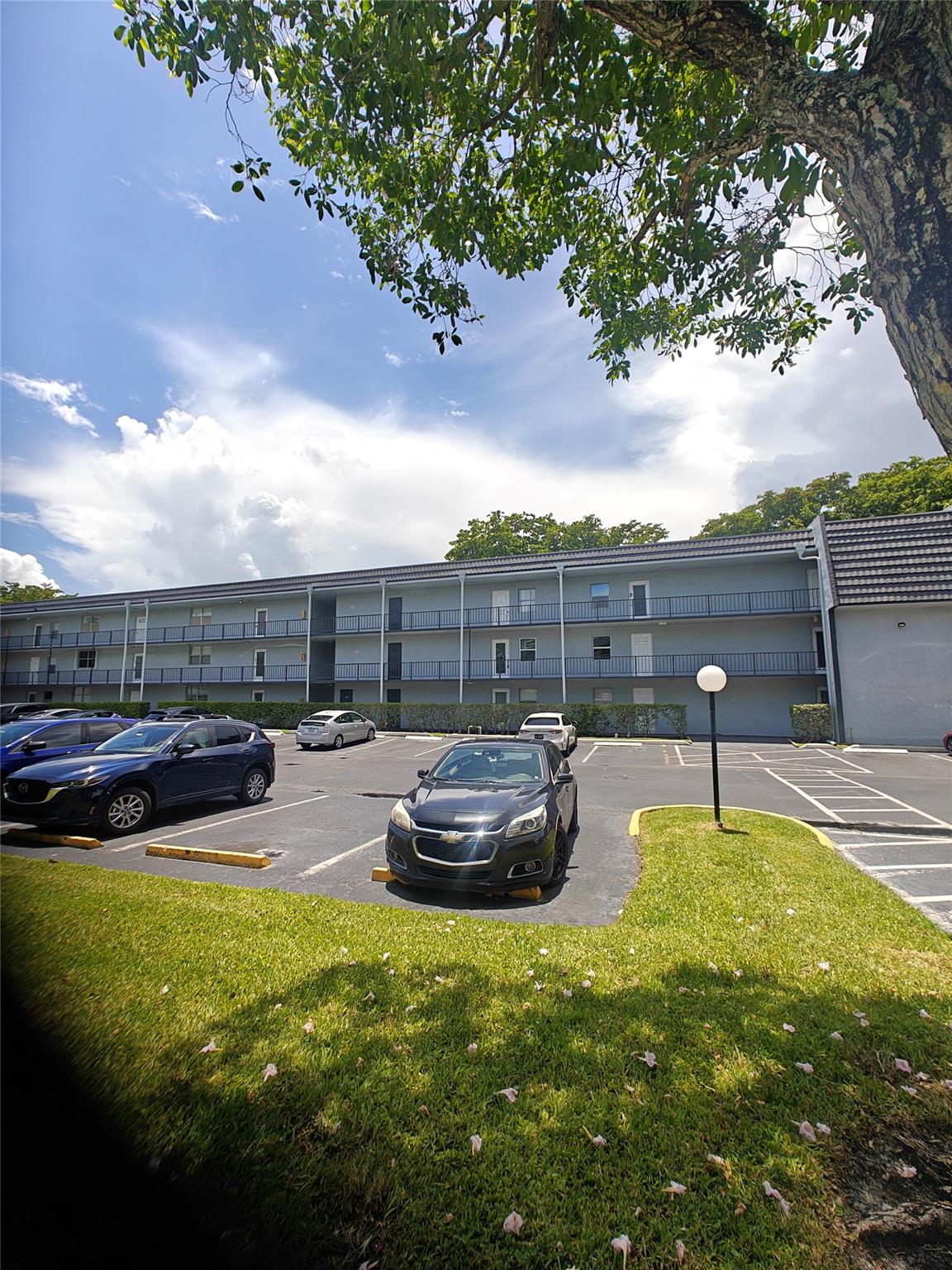 Very nice updated condo in a great location. All windows and entry doors are impact and the porch has been enclosed with floor to ceiling storm windows. The unit has been upgraded with stainless steel appliances and quartz countertops and the entire condo has modern tile flooring. The owner is motivated and offers is open to offers.