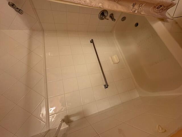 SOUTHAMPTON CONDOMINIUM F - Residential