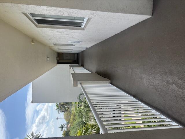 SOUTHAMPTON CONDOMINIUM F - Residential