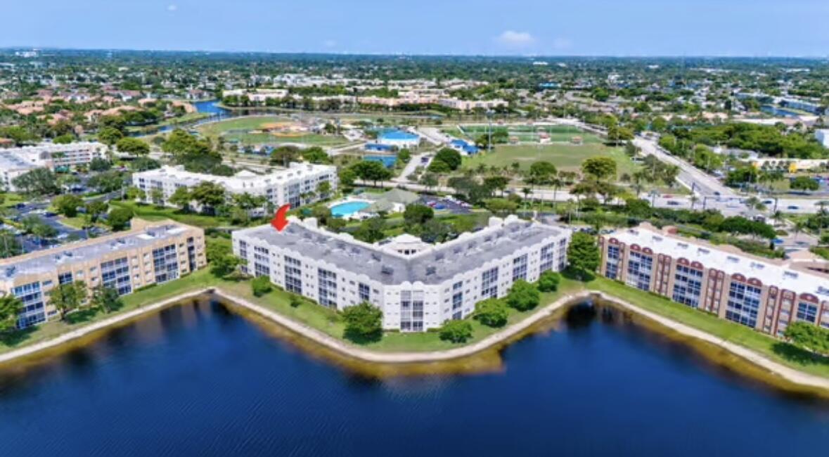 SOUTHAMPTON CONDOMINIUM F - Residential