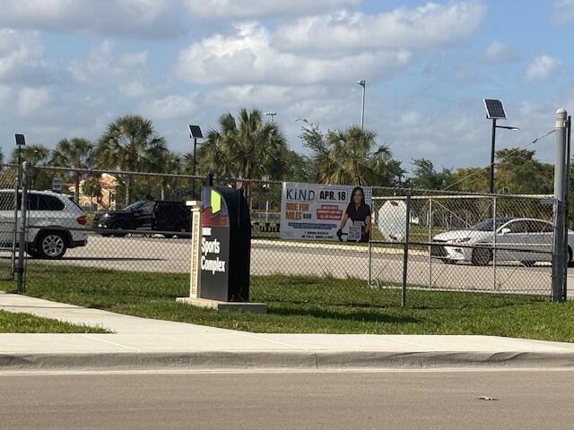 SOUTHAMPTON CONDOMINIUM F - Residential