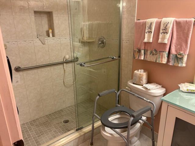 SOUTHAMPTON CONDOMINIUM F - Residential