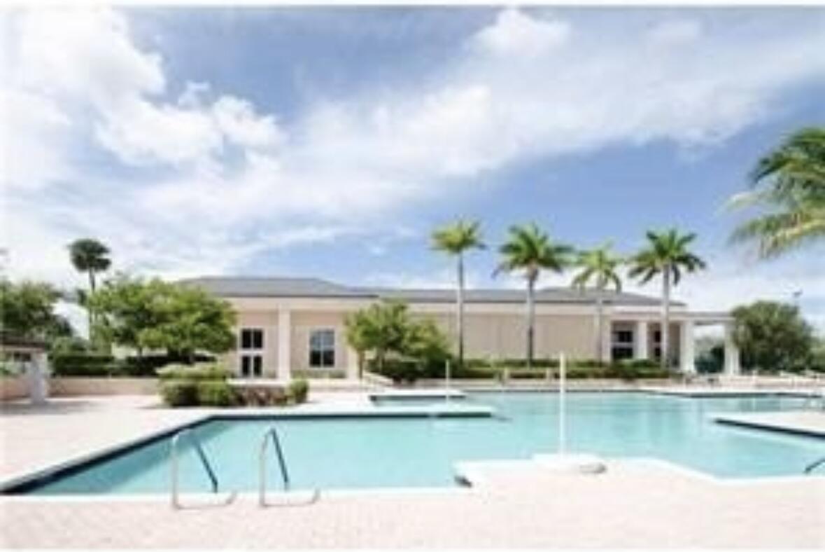 SOUTHAMPTON CONDOMINIUM F - Residential