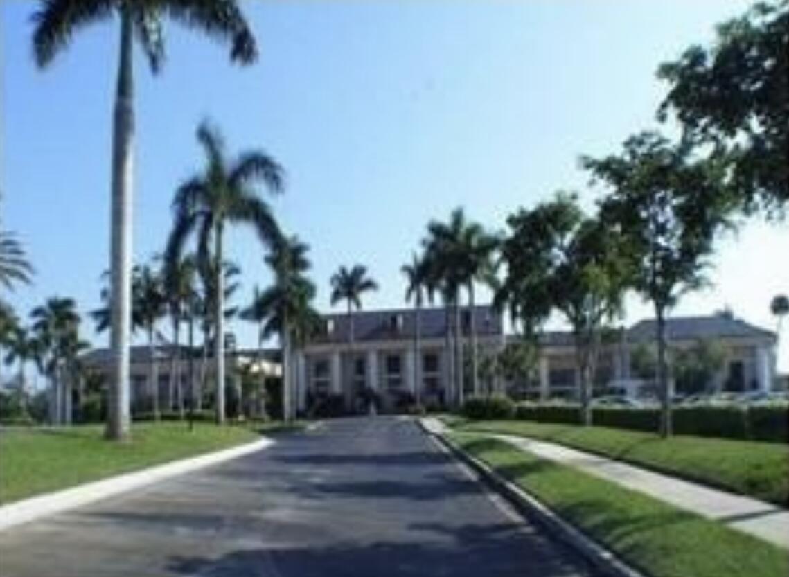 SOUTHAMPTON CONDOMINIUM F - Residential