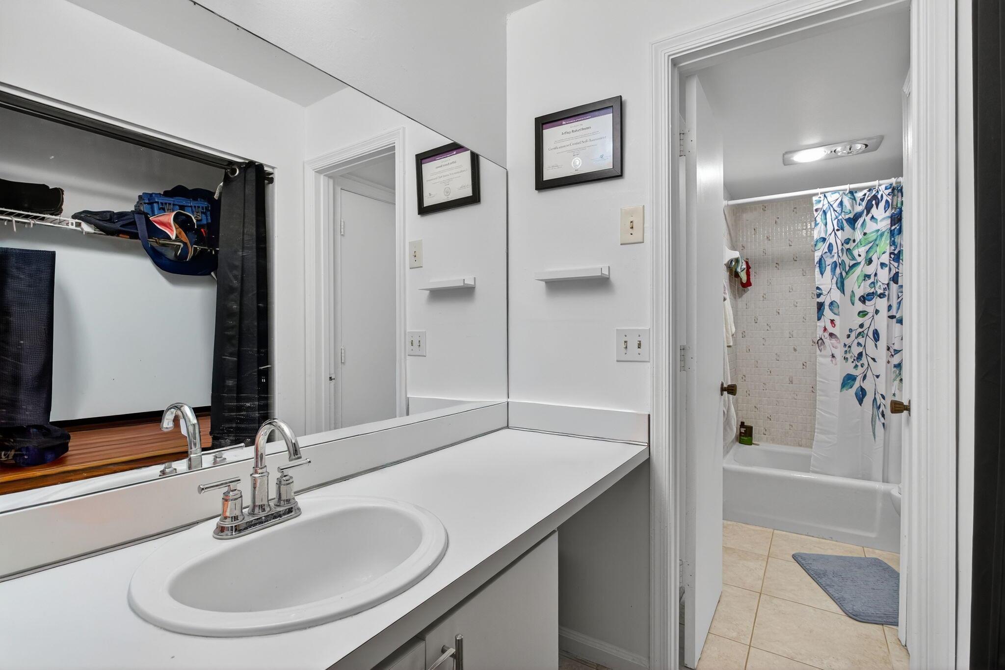 DEERFIELD PINES CONDO - Residential