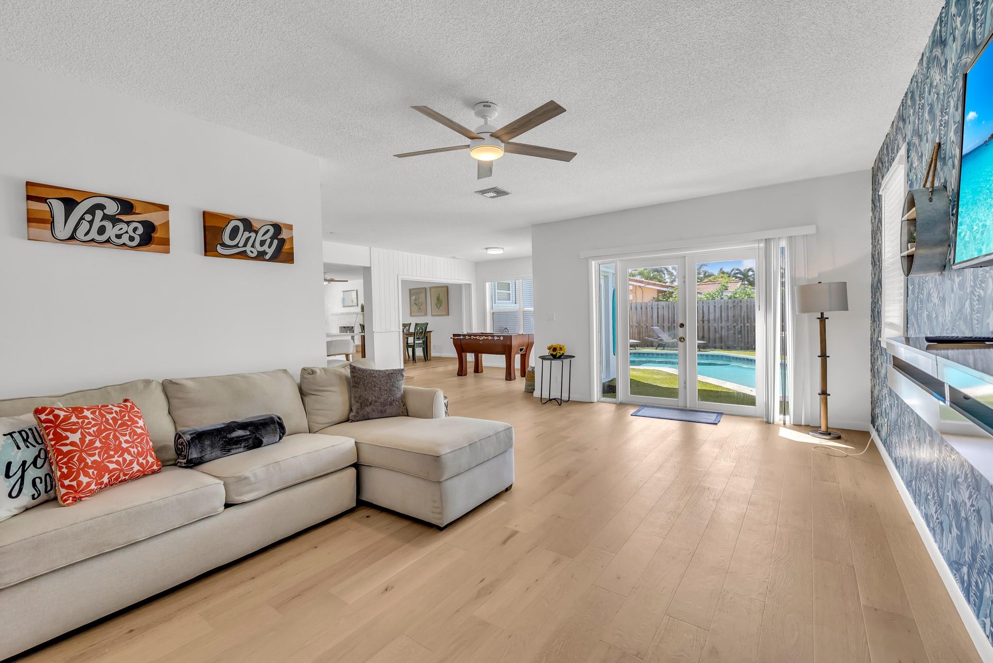 Coral Villas 47-45 B - Residential