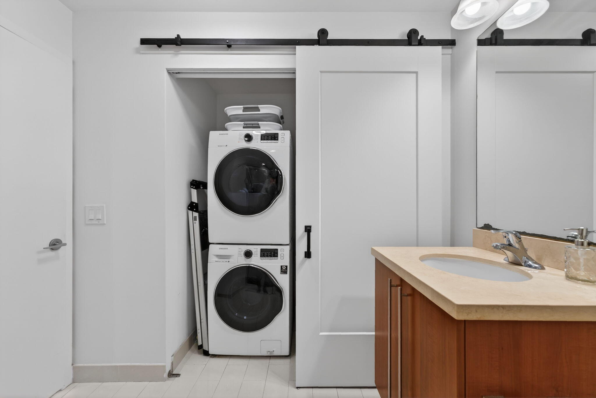 THE AXIS ON BRICKELL II CONDO - Residential Lease