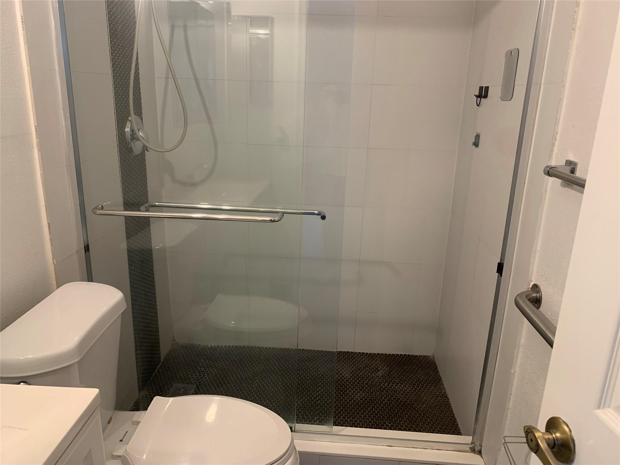 Coral Spgs Lakes 68-12 B - Residential Lease