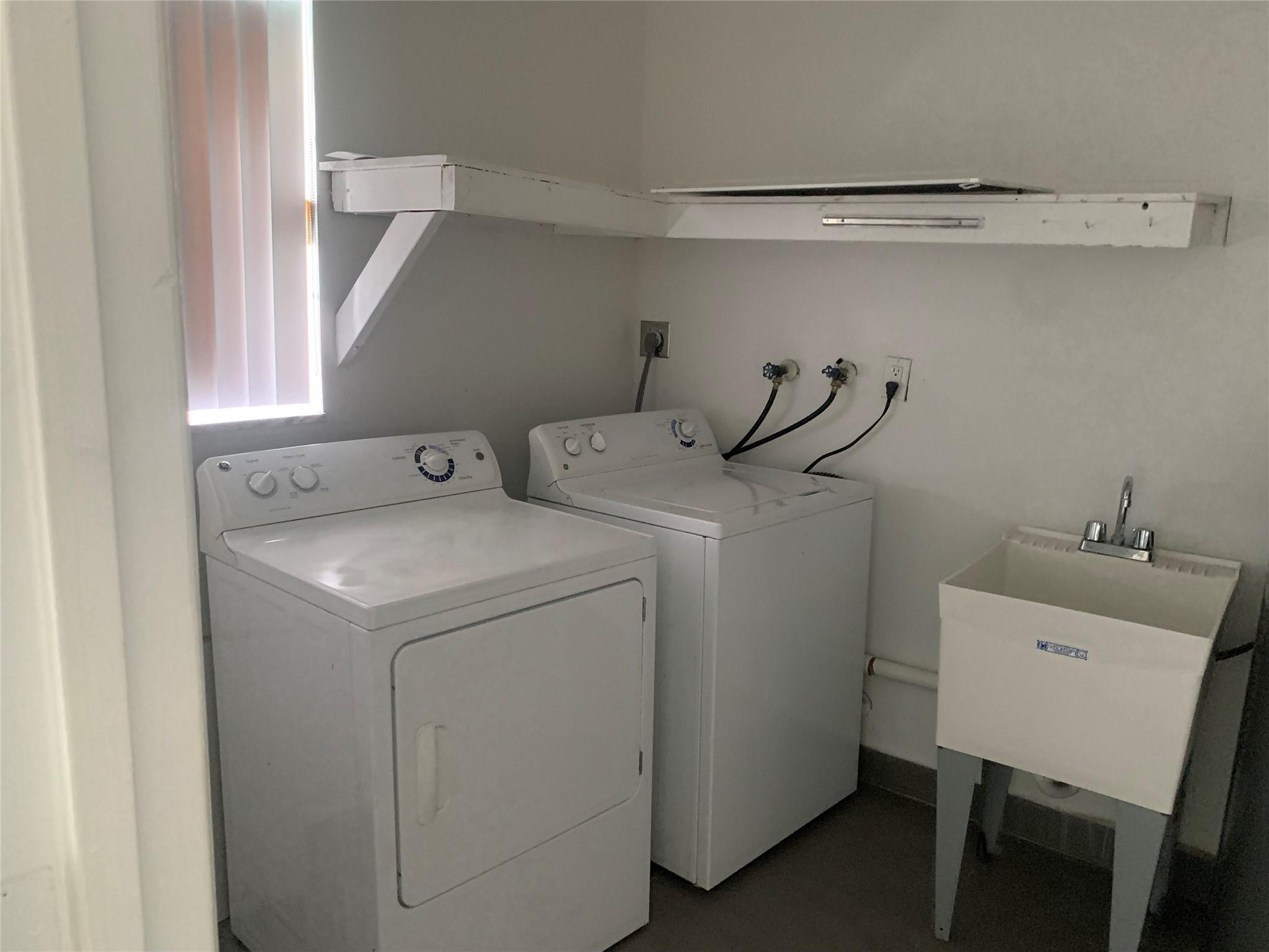 Coral Spgs Lakes 68-12 B - Residential Lease