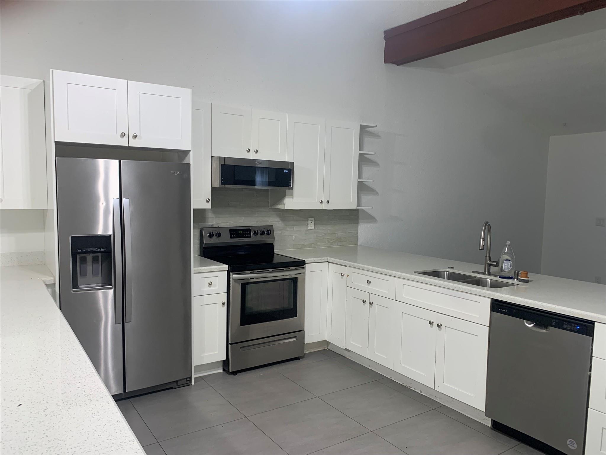 Coral Spgs Lakes 68-12 B - Residential Lease