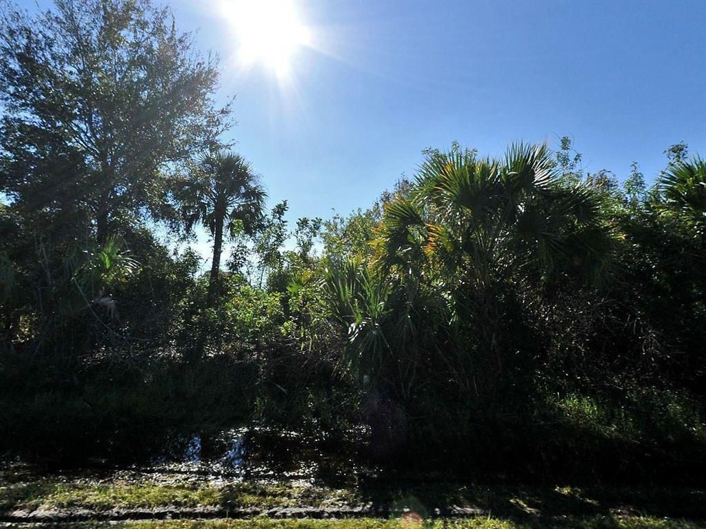 Photo of 508 SW Kabot Avenue, Port Saint Lucie, FL 34953 (MLS # R10708690)