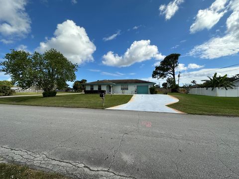 A home in Port St Lucie