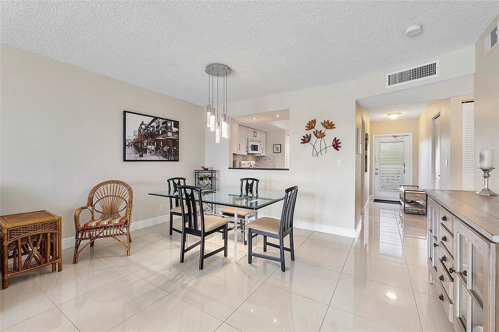 PALM SPRINGS 2 - Residential