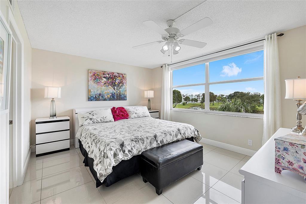 PALM SPRINGS 2 - Residential
