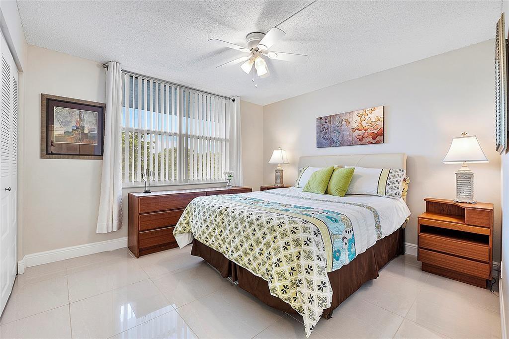 PALM SPRINGS 2 - Residential