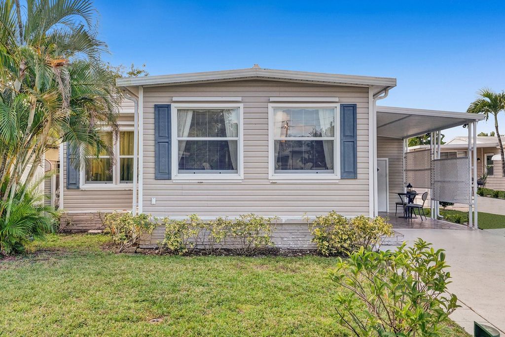 Photo of 2301 SW 86th Terrace, Davie, FL 33324 (MLS # F10555087)