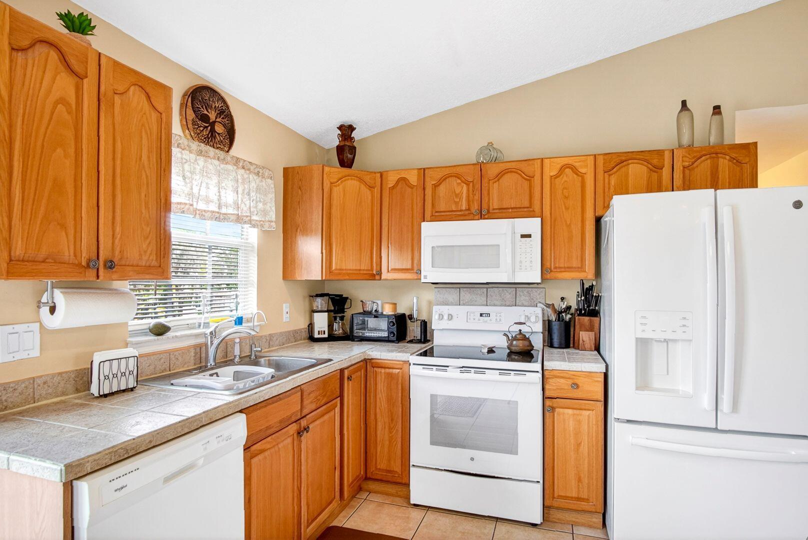 PORT ST LUCIE SECTION 8 - Residential