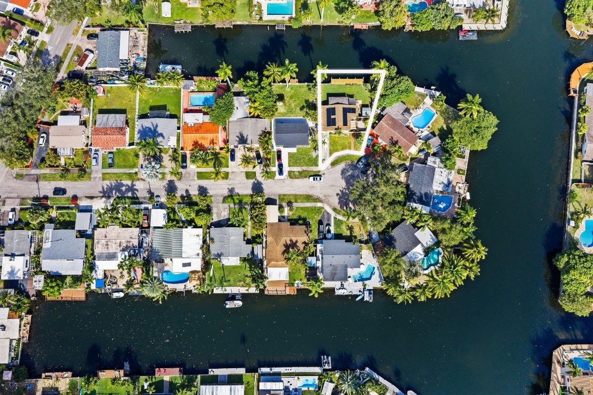 Look Homesites 3 39-37 B - Residential