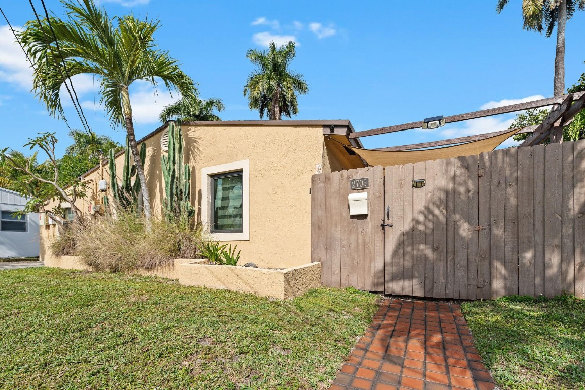 Look Homesites 3 39-37 B - Residential